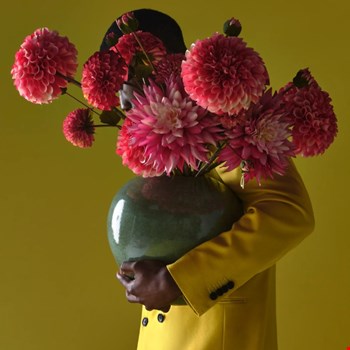 De nieuwe klassieker in huisdecoratie: luxe zijdebloemen